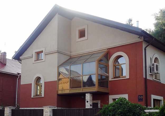Юрченко продает свой дом с бассейном за 58 миллионов рублей